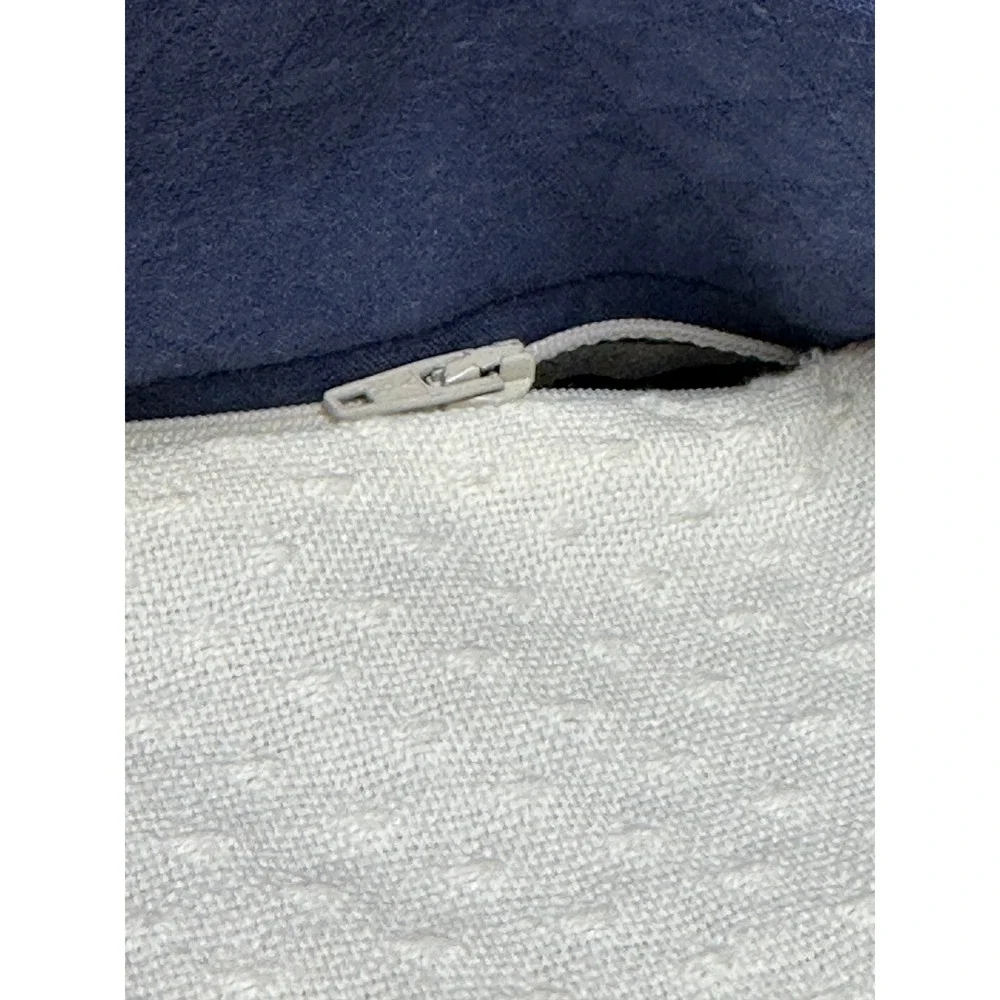 Mystic Valley‎ Traders Pillow Shams Navy White Red Buttons Quilted Set of 2